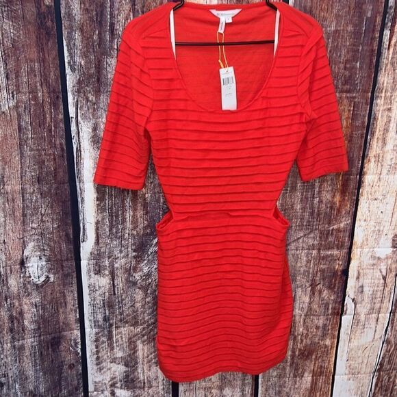 BCBGENERATION Red BodyCon Open Back Dress - Picture 2 of 5